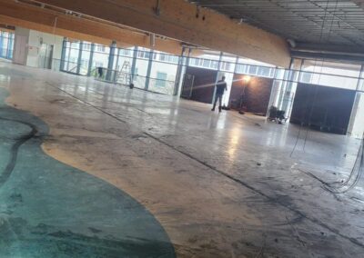 Multiservice Rinzema Slopen wanden en plafonds bedrijfsgebouw